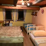 Vakantiehuis Medvedi Boudy *